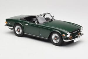 Triumph TR6 PI Donkergroen Minichamps 1:18 155132030 Metaal — afbeelding 4 van 6