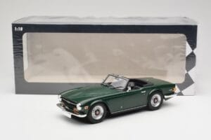 Triumph TR6 PI Donkergroen Minichamps 1:18 155132030 Metaal — afbeelding 6 van 6