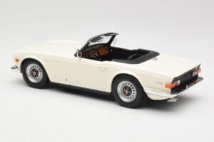 Triumph TR6 PI Wit Minichamps 1:18 155132035 Metaal — afbeelding 5 van 6