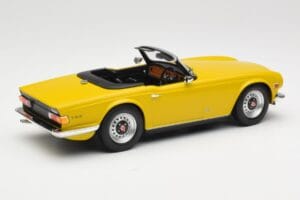 Triumph TR6 RHD Geel Minichamps 1:18 155132034 Metaal — afbeelding 2 van 6