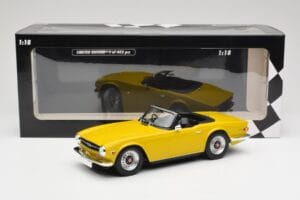 Triumph TR6 RHD Geel Minichamps 1:18 155132034 Metaal — afbeelding 6 van 6