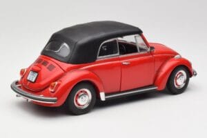 Volkswagen 1302 LS Cabriolet Rood Revell 1:18 08470 Metaal — afbeelding 3 van 8