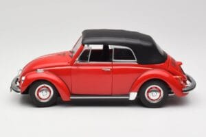 Volkswagen 1302 LS Cabriolet Rood Revell 1:18 08470 Metaal — afbeelding 4 van 8