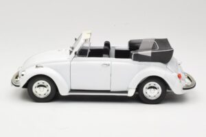 Volkswagen 1302 LS Cabriolet Wit Revell 1:18 8415 Metaal — afbeelding 4 van 8