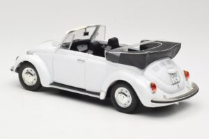 Volkswagen 1302 LS Cabriolet Wit Revell 1:18 8415 Metaal — afbeelding 7 van 8