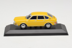 Volkswagen 411 Geel Minichamps 1:43 VW005 Metaal