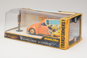 Volkswagen Beetle Bumblebee Transformers With Figure Metals Diecast 1:24 30114 Metaal — afbeelding 3 van 3