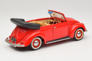 Volkswagen Beetle Cabriolet Rood Maisto 1:18 56010 Metaal — afbeelding 3 van 8