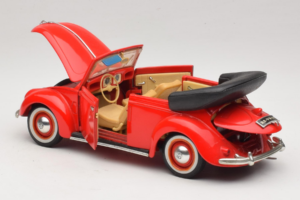 Volkswagen Beetle Cabriolet Rood Maisto 1:18 56010 Metaal — afbeelding 5 van 8