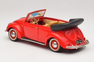 Volkswagen Beetle Cabriolet Rood Maisto 1:18 56010 Metaal — afbeelding 7 van 8