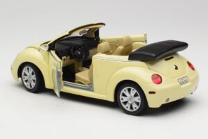 Volkswagen Beetle Cabriolet Geel Gate 1:18 VW24108 Metaal — afbeelding 5 van 8