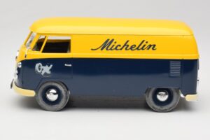 Volkswagen T1 Combi Michelin Zwart & Geel Solido 1:18 9406 Metaal — afbeelding 4 van 8