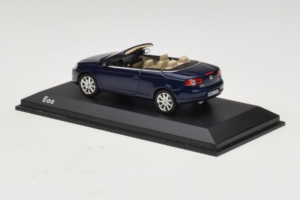 Volkswagen Eos Cabriolet Blauw Minichamps 1:43 1F0099300D5Q Metaal — afbeelding 3 van 5