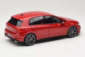 Volkswagen Golf GTI Mk8 Tornado Red Norev 1:18 188595 Metaal — afbeelding 3 van 8