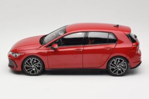 Volkswagen Golf GTI Mk8 Tornado Red Norev 1:18 188595 Metaal — afbeelding 4 van 8