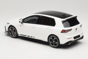 Volkswagen Golf Mk8 GTI Clubsport Pure White Otto 1:18 OT1221 Hars — afbeelding 5 van 6