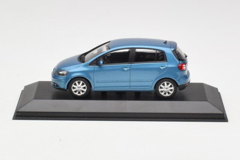 Volkswagen Golf Plus Mk5 Blue Metallic Minichamps 1:43 GOLF002 Metaal