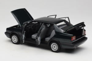 Volkswagen Jetta Mk3 CL Zwart Icartime 1:18 JETTA001 Metaal — afbeelding 5 van 8
