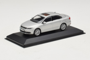 Volkswagen Jetta Mk6 Zilver Minichamps 1:43 JETTA002 Metaal — afbeelding 2 van 4