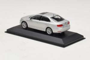 Volkswagen Jetta Mk6 Zilver Minichamps 1:43 JETTA002 Metaal — afbeelding 3 van 4