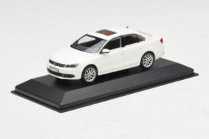 Volkswagen Jetta Mk6 Wit Minichamps 1:43 JETTA003 Metaal — afbeelding 2 van 4