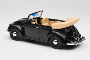 Volkswagen Kever Cabriolet Zwart Maisto 1:18 37800-M6 Metaal — afbeelding 7 van 8