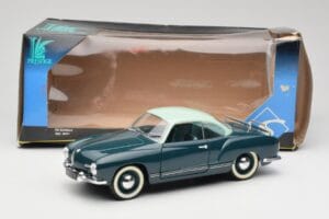 Volkswagen Karmann Ghia Blauw Solido 1:18 8061 Metaal — afbeelding 8 van 8