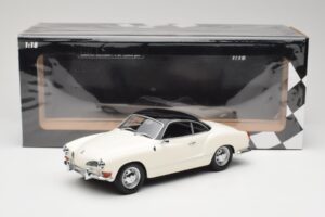 Volkswagen Karmann Ghia Crème Zwart Minichamps 1:18 155054021 Metaal — afbeelding 6 van 6