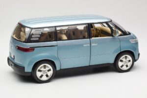 Volkswagen Microbus Concept Lichtgroen Revell 1:18 08444 Metaal — afbeelding 3 van 8