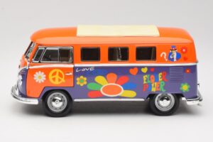 Volkswagen Microbus T1 Flower Power Road Signature 1:18 92329 Metaal — afbeelding 4 van 8