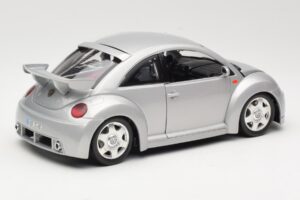 Volkswagen New Beetle RSi Zilver Bburago 1:18 3306 Metaal — afbeelding 3 van 8