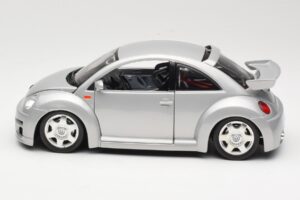 Volkswagen New Beetle RSi Zilver Bburago 1:18 3306 Metaal — afbeelding 4 van 8