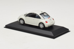 Volkswagen New Beetle Wit Minichamps 1:43 430058005 Metaal — afbeelding 3 van 4