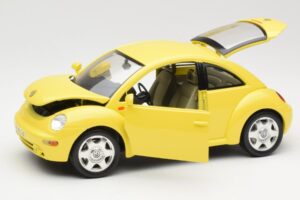 Volkswagen New Beetle Geel Bburago 1:18 BEETLE001 Metaal — afbeelding 2 van 8