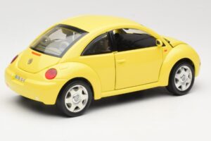 Volkswagen New Beetle Geel Bburago 1:18 BEETLE001 Metaal — afbeelding 3 van 8