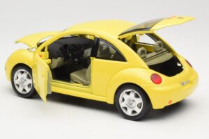 Volkswagen New Beetle Geel Bburago 1:18 BEETLE001 Metaal — afbeelding 5 van 8
