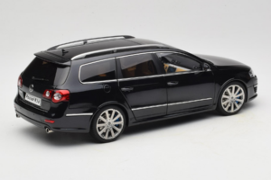 Volkswagen Passat B6 R36 Variant Zwart NZG 1:18 KF044-4A Metaal — afbeelding 3 van 8