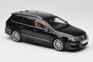 Volkswagen Passat B6 R36 Variant Zwart NZG 1:18 KF044-4A Metaal — afbeelding 6 van 8