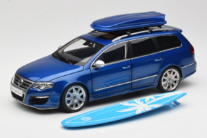Volkswagen Passat B6 R36 Variant Blauw NZG 1:18 KF044 Metaal