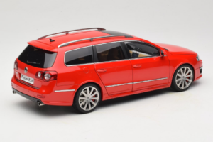 Volkswagen Passat B6 R36 Variant Rood NZG 1:18 KF044-5 Metaal — afbeelding 3 van 8