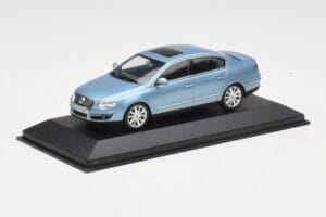 Volkswagen Passat B6 Blue Metallic Minichamps 1:43 PASSAT002 Metaal — afbeelding 2 van 4