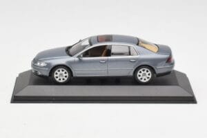 Volkswagen Phaeton 3D Grijs Minichamps 1:43 3D0099300GPR7Q Metaal