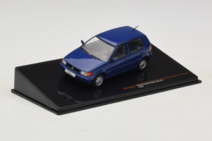 Volkswagen Polo Mk3 Blauw IXO 1:43 CLC579N Metaal — afbeelding 2 van 4