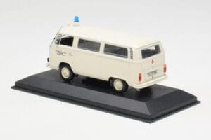 Volkswagen T2 Ambulance DRK Minichamps 1:43 400053090 Metaal — afbeelding 3 van 4