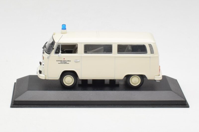 Volkswagen T2 Ambulance DRK Minichamps 1:43 400053090 Metaal