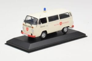 Volkswagen T2 Ambulance Malteser Hilfsdienst Minichamps 1:43 400053092 Metaal — afbeelding 2 van 4