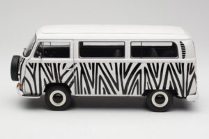 Volkswagen T2a Bus Safari Schuco 1:18 191 Metaal — afbeelding 4 van 8