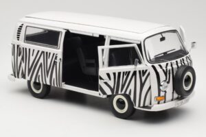 Volkswagen T2a Bus Safari Schuco 1:18 191 Metaal — afbeelding 5 van 8