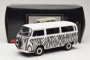 Volkswagen T2a Bus Safari Schuco 1:18 191 Metaal — afbeelding 8 van 8