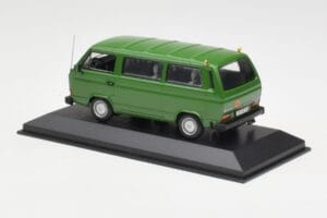 Volkswagen T3 Bus Groen Minichamps 1:43 400055000 Metaal — afbeelding 3 van 4